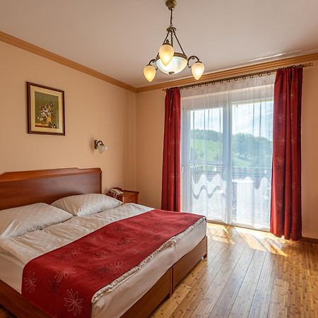 Fried Kastely Hotel Simontornya Bagian luar foto
